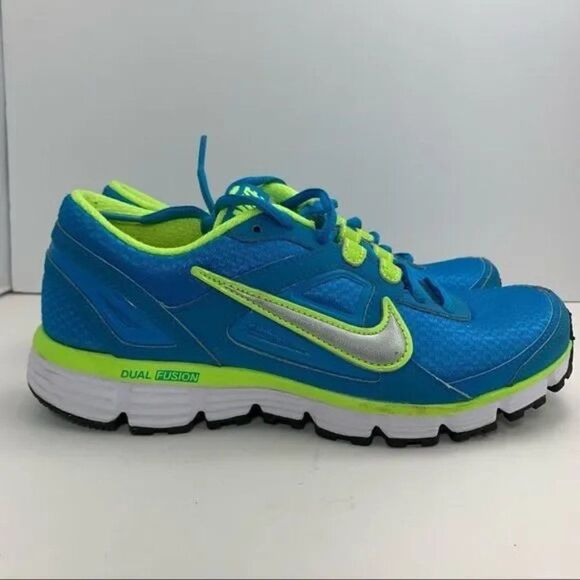 Nike Dual Fusion ST Running Shoe 407847-401 Women Size US 6.5  EU 37.5 UK 4 - Picture 2 of 8